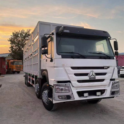 Xe tải vận chuyển hàng hóa sử dụng với khí thải Euro2 và công suất 10-50 tấn