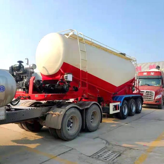O petroleiro maioria do cimento do reboque do transporte do pó da baixa densidade semi pulveriza o Semirreboque 1